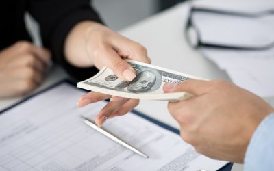 Loaningmoney-1200x800 Loaningmoney-1200x800